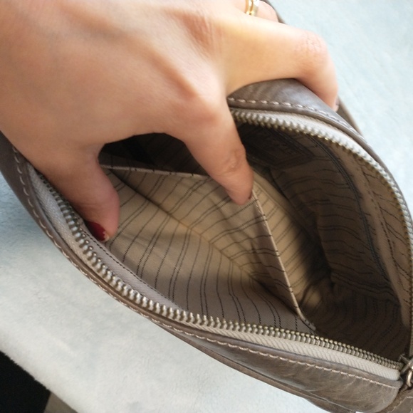Frye Melissa Camera Crossbody bag. Ice (Gray). - Picture 9 of 12